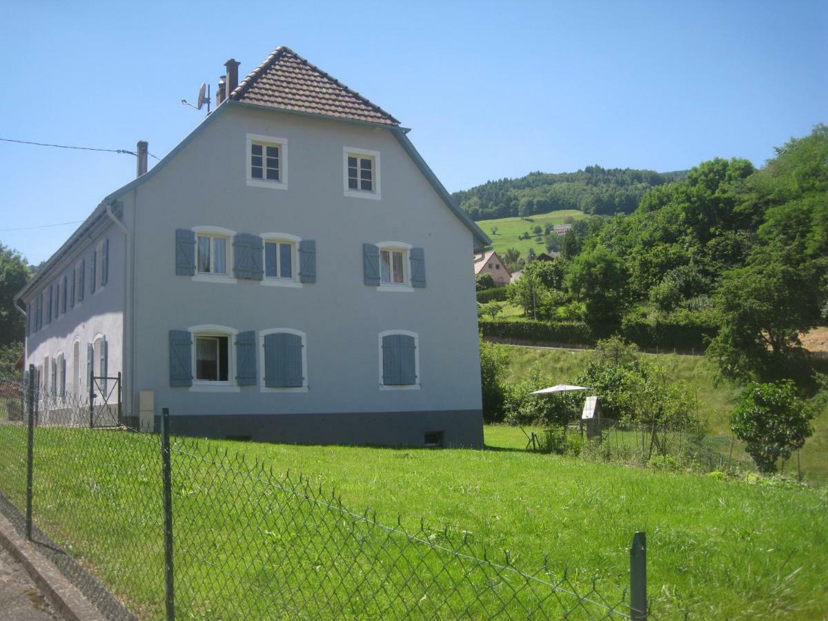 לפוטרואה Gite En Pleine Verdure Au Coeur Du Village מראה חיצוני תמונה